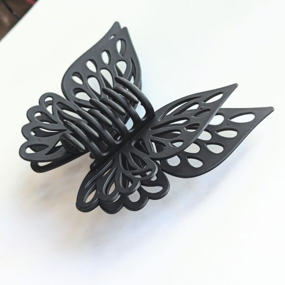 Sunday State Black and Pink Large Butterfly Clips - Picture 11 of 11